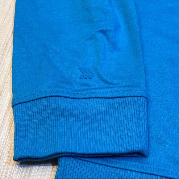 Target All In Motion Deep Turquoise Crew Neck Top - Picture 4 of 11